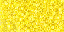 Бисер TOHO Treasure [402] Yellow Opaque Rainbow